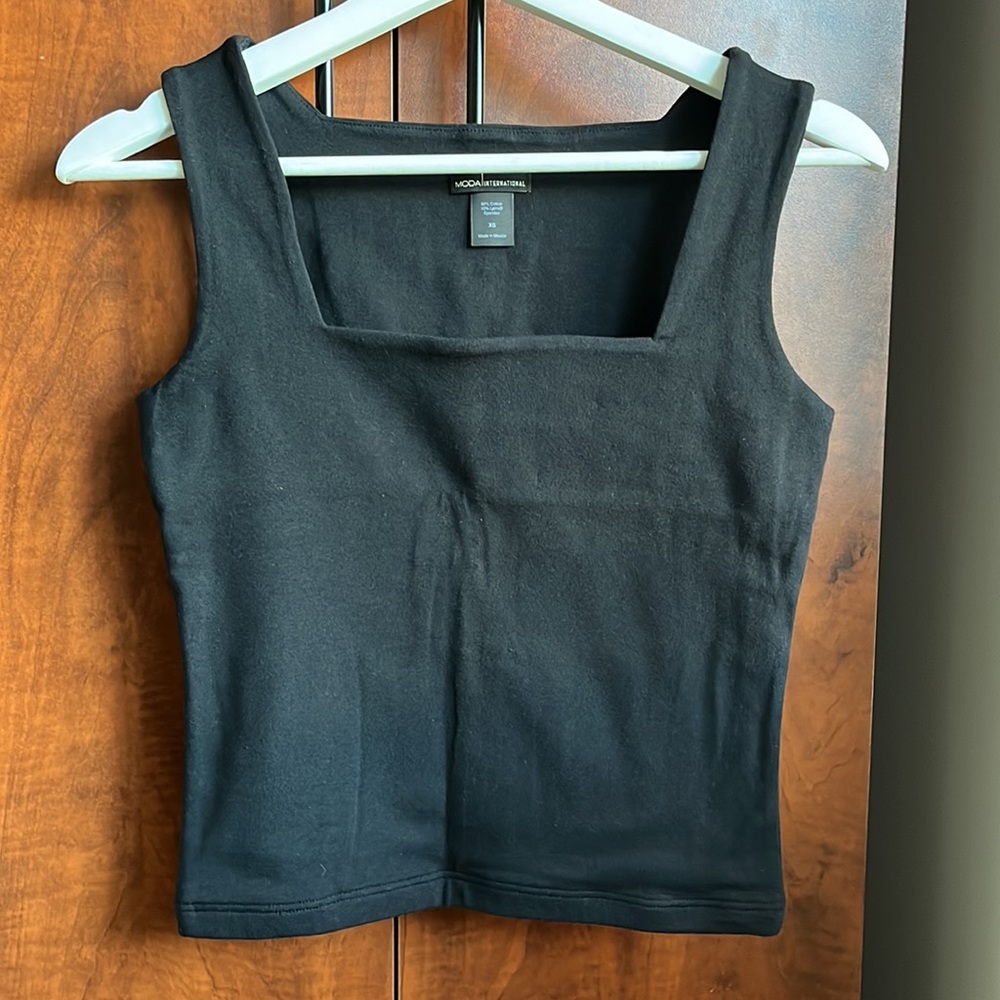 NWOT Women's Moda International Square neck crop camisole / Black / X-Small